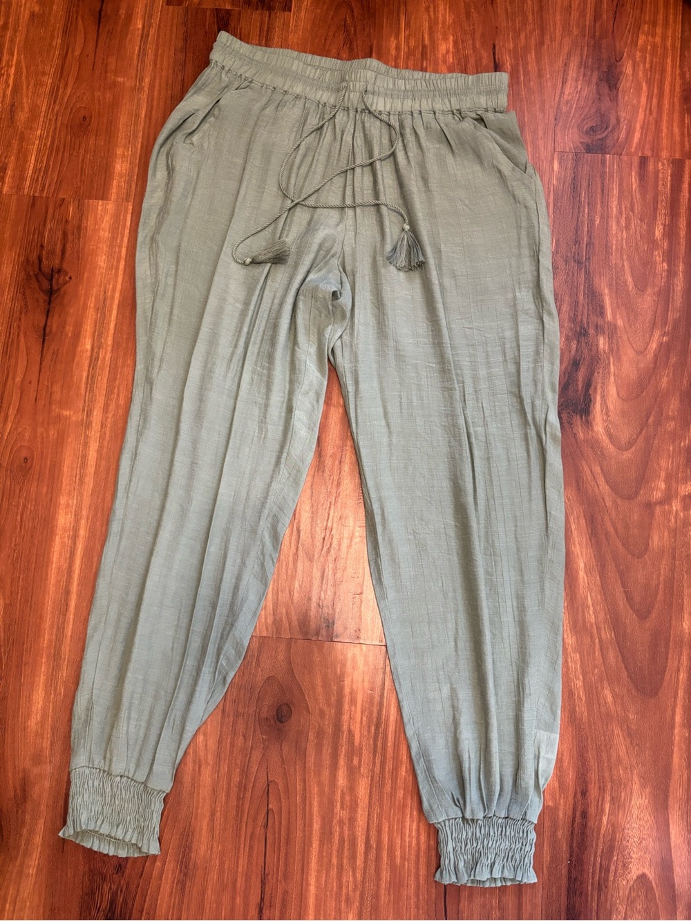 New York & Company Olive Green Lightweight Joggers